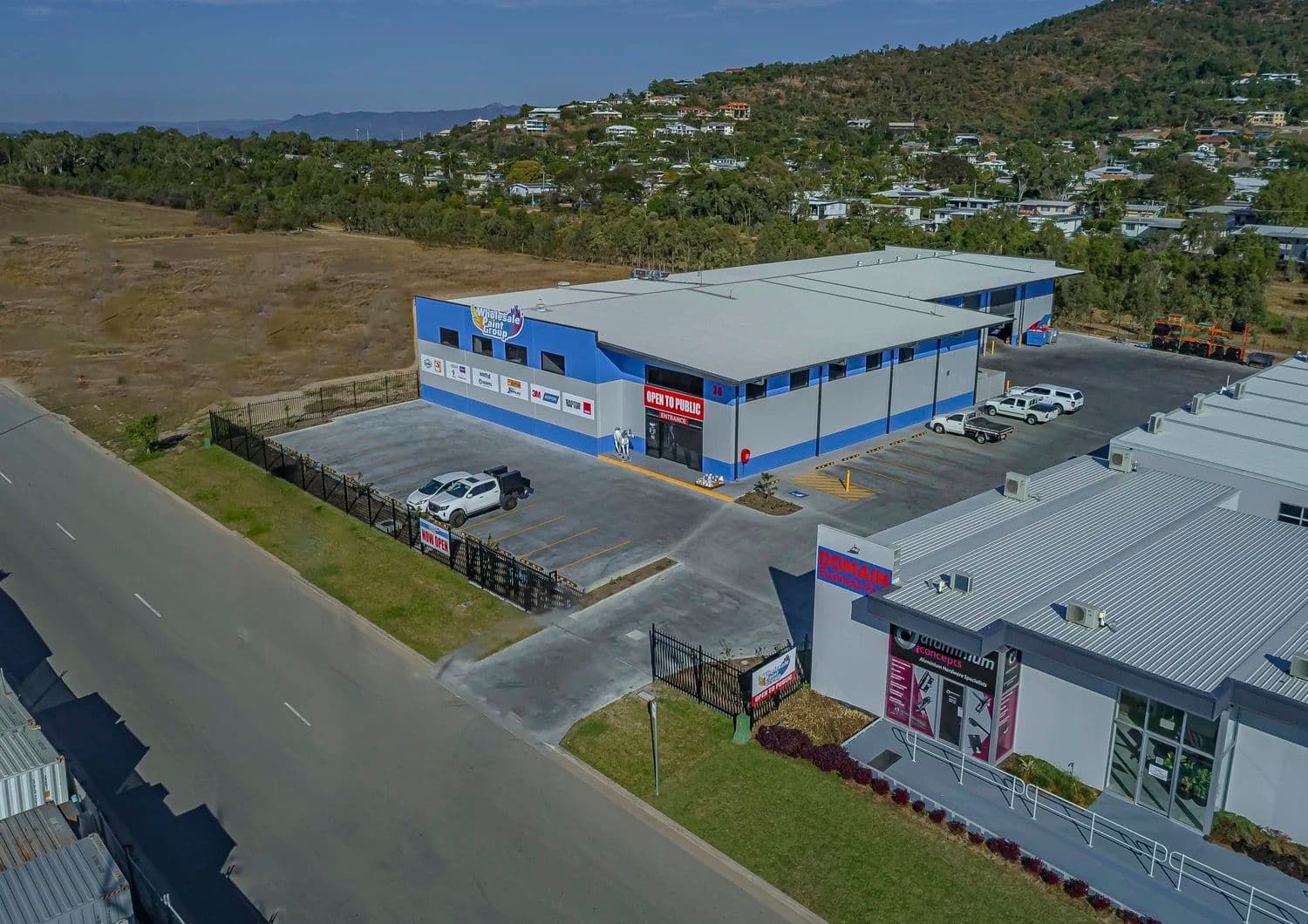 Wholesale Paint, Warehouse and office tenancy for a commercial paint distributor